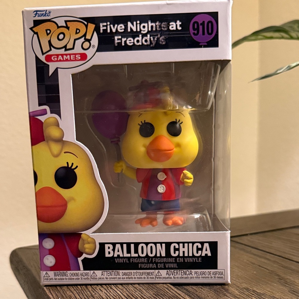 Funko Pop Balloon Chica with Purple Balloon